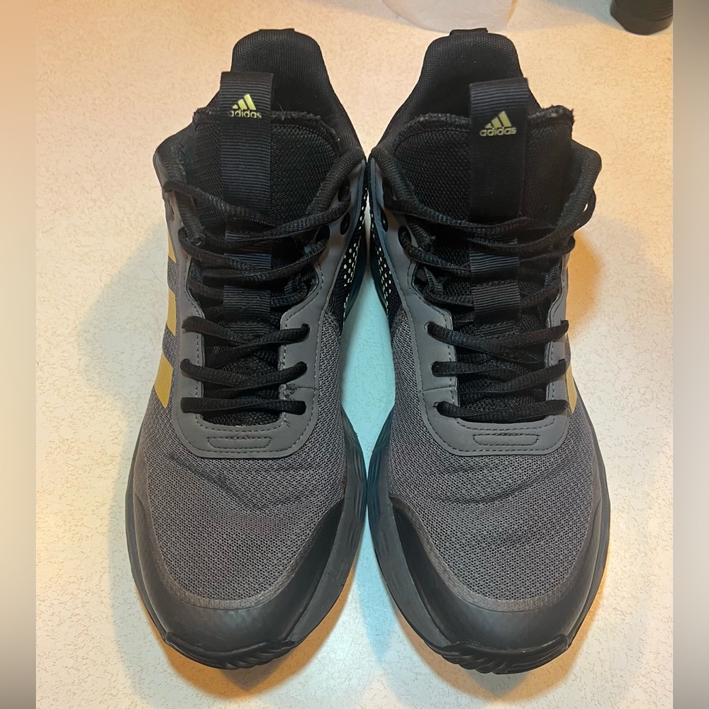 Adidas Men's  Ownthegame 2.0 Basketball shoes